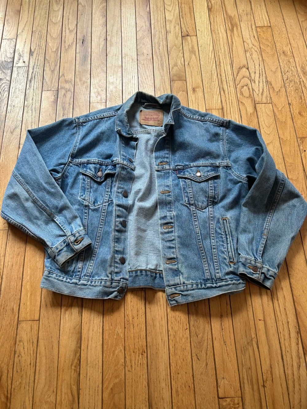 Classic VTG Levi’s Light Blue Denim Jacket